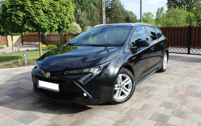 samochody osobowe Toyota Corolla cena 77800 przebieg: 131000, rok produkcji 2020 z Frombork